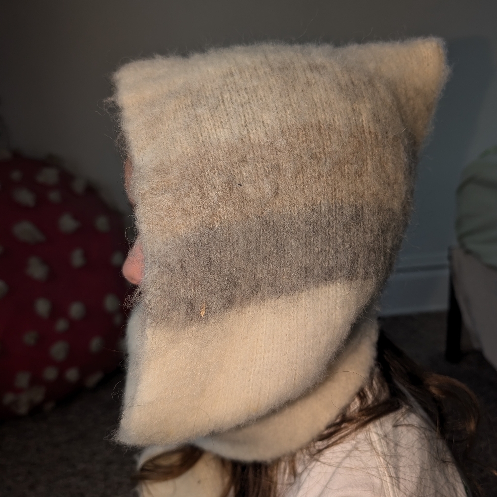 Hilda vintage Scarf Hood Wool